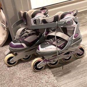 Roller derby rollerblades womens size 6!